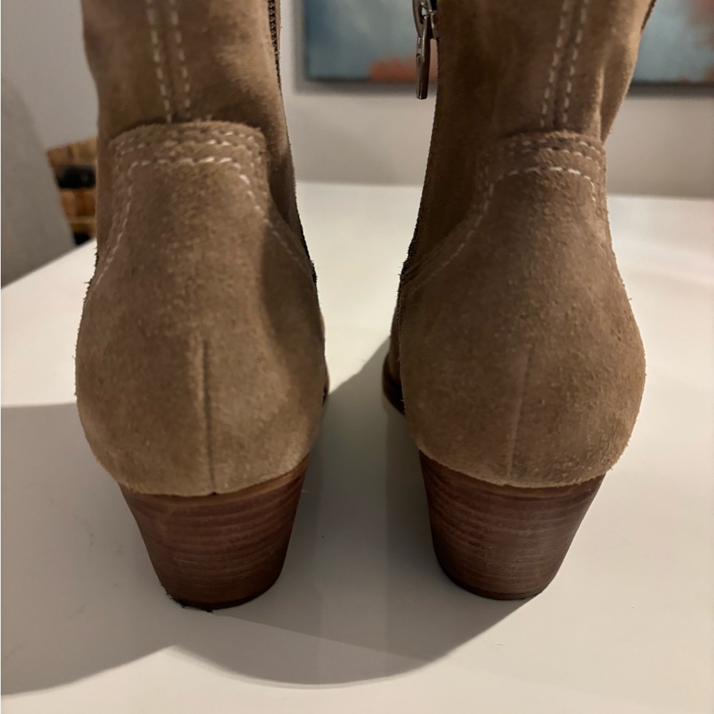 Dolce Vita - Western Style Ankle Boots - Picture 4 of 4